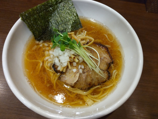 「淡麗煮干し醤油そば」@自家製麺 まかないへきるの写真