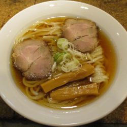 醤油ラーメン　700円