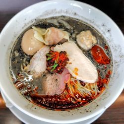 【限定】特製黒ごま担々麺 1500円