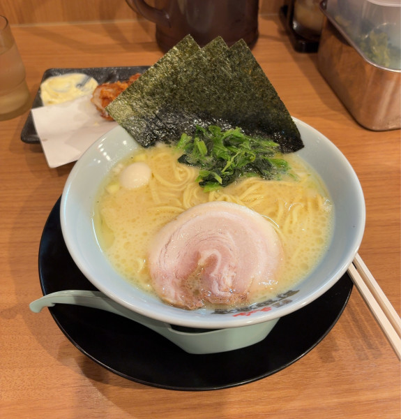「塩豚骨唐揚げセット」@町田商店 東寺山店の写真