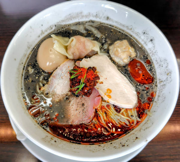 「【限定】特製黒ごま担々麺 1500円」@中華そば 裏慶の写真