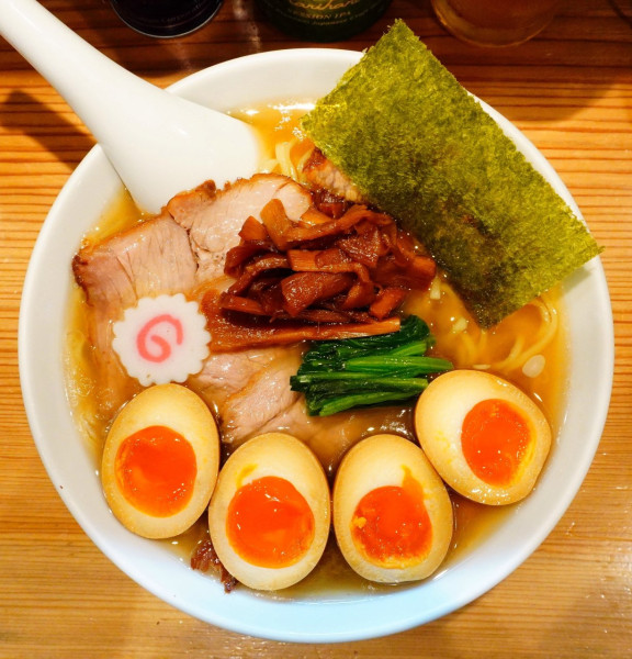 「しおラーメン＋味玉W＋コエド毬花」@オランダ軒の写真