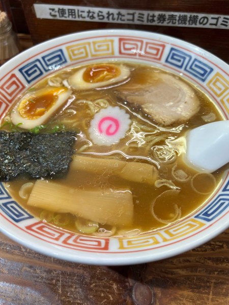 「しょうゆラーメン」@支那そば 菜華の写真