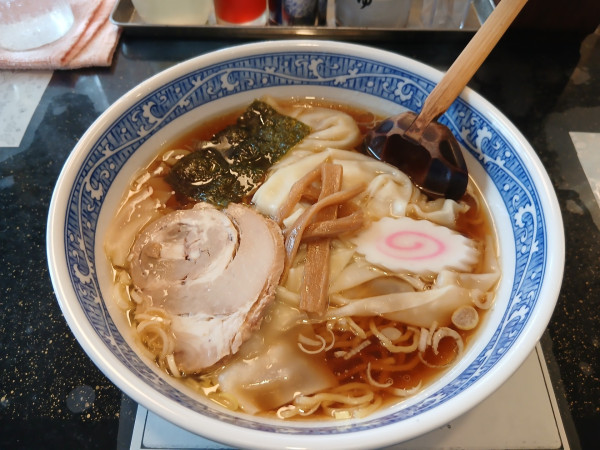 「ワンタンメン 860円」@中華 大勝軒の写真