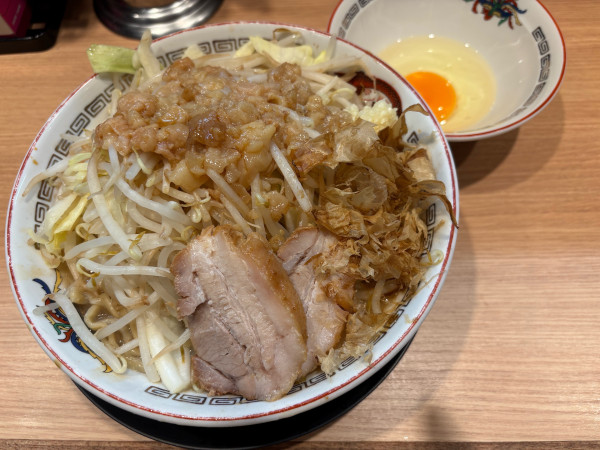 「ミニラーメン生玉子TP」@豚山 名古屋太閤口店の写真