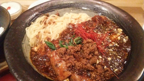 「汁なし麻婆麺定食 1500円」@麻婆豆腐専門店 しびれや 日暮里本店の写真