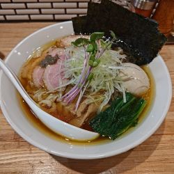 手揉み中華そば全部入り