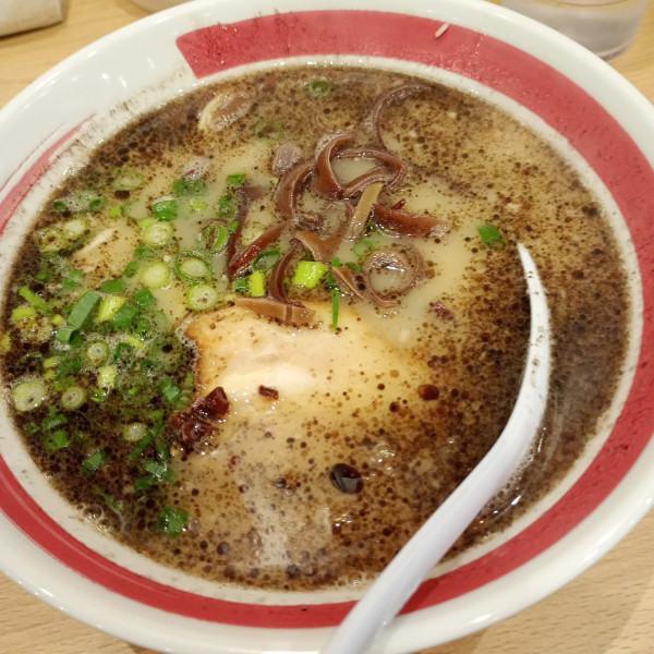 「黒マー油らーめん　590円」@らーめん やま勝の写真
