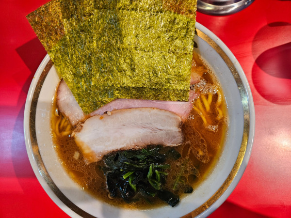 「ラーメン並」@横濱ラーメン 裏野中家 西川口店の写真