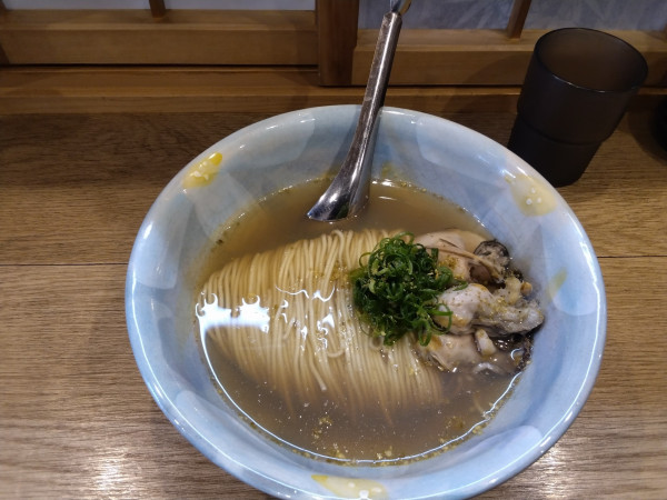 「山椒と牡蠣の塩ラーメン 1400円」@中華蕎麦 麺とスープの写真