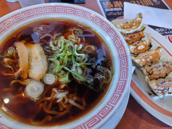 「19日まで、郡山ブラック素ラーメン餃子セット500円」@幸楽苑 野田山崎店の写真