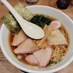 ワンタン麺　小　　1000円