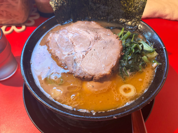 「ラーメン、特上チャーシュー、味玉」@厚木家の写真