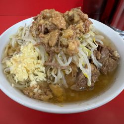小ラーメン麺少なめ+アブラ+ニンニク少なめ-野菜少なめ