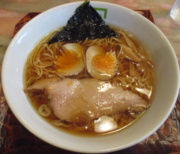 「中華そば＋煮卵　850円＋150円」@春木家本店の写真