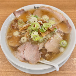 中華そば(880円)