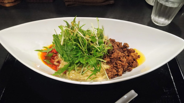 「汁なし担々麺(太麺)」@麻麻麺菜店の写真