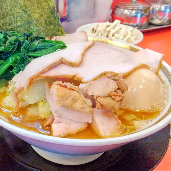 「#特製ラーメン #麺硬め #1250円 #ライス食べ放題 #10」@家系ラーメン 裏大輝家 青物横丁店の写真