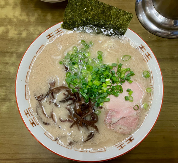 「ラーメン+豚トマト」@博多長浜らーめんもりやの写真