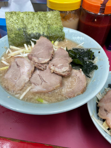 「ねぎチャーシュー　中　太麺」@ラーメンショップ 牛久結束店の写真