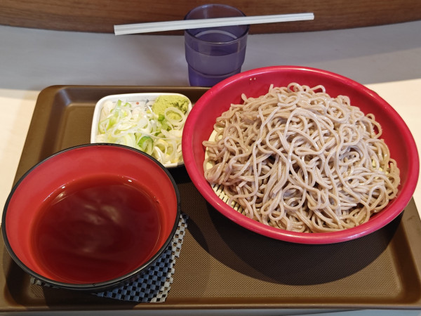 「特もり(2玉)そば」@名代 富士そば 御徒町駅前店の写真
