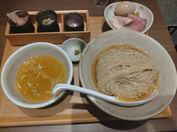 「つけめん地鶏塩¥1350-味玉サービス」@Homemade Ramen 麦苗 COREDO室町店の写真