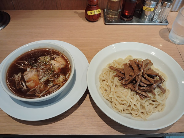 「つけ麺　　950円　　メンマ　　150円」@中華そば やなぎやの写真