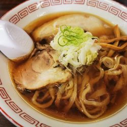中華そば麺半分+半替え玉細めん
