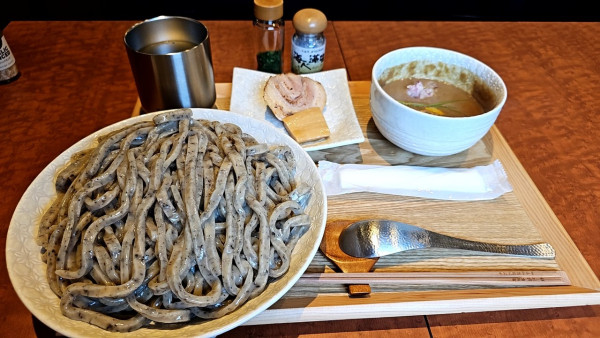 「御影つけ麺（中）麺増し×2」@手打式特級多加水 御影麺 鏑矢の写真
