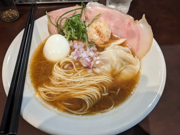 「特製ガーリックシュリンプラーメン」@RAMEN KAIBUTSU 野毛店の写真