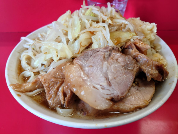 「大豚    ニンニク  カラメ」@ラーメン二郎 三田本店の写真