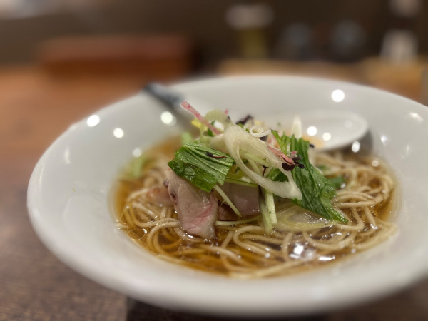 「仔羊の清湯 850円 煮干と醤油の替玉 250円」@soisの写真