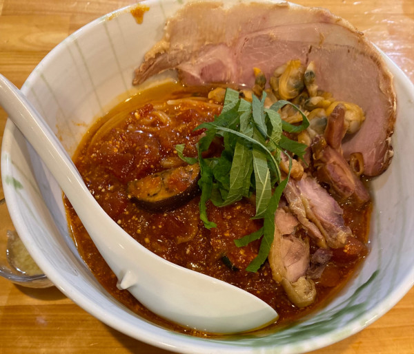 「【限定】冷製トマトソース混ぜそば　1350円」@川の先の上の写真