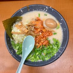 ホルモンラーメン+ニラ　1000円