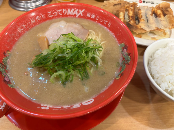 「餃子定食＋こってりMAX変更」@天下一品 池袋西口店の写真