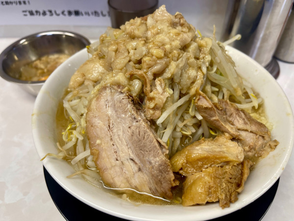 「ラーメン 小  アブラ生玉子」@ラーメン豚ヒロの写真