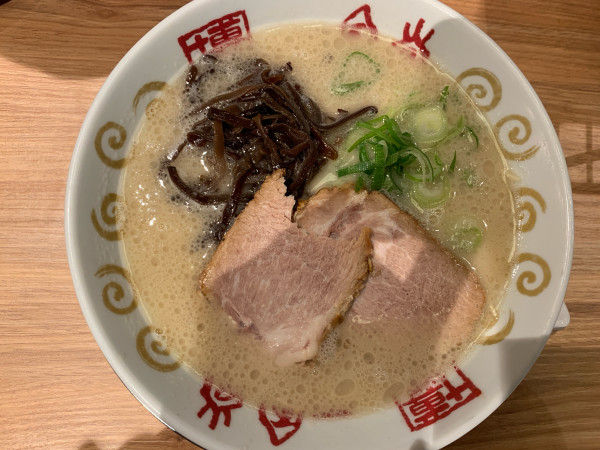 「本店白丸」@一風堂 大名本店別館の写真