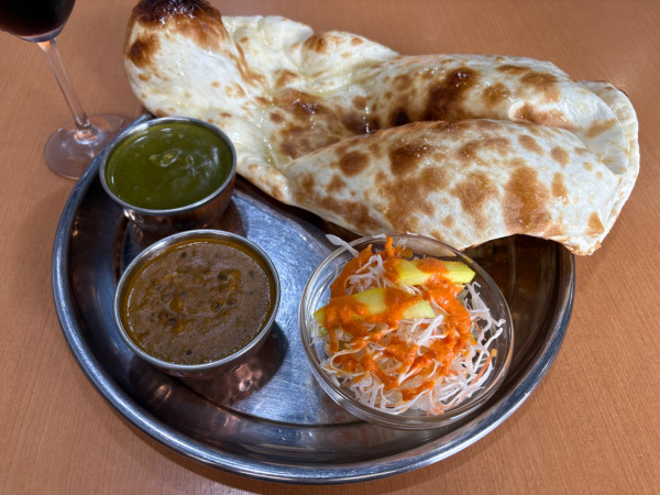 「2種類のカレーセット 1000円(中辛)」@チャンダニの写真