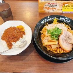 鬼背脂油そば＋キーマカレー