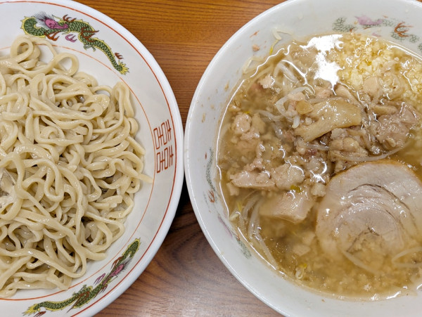 「つけ麺（麺少なめヤサイ少なめニンニクマシアブラ）」@ラーメン二郎 亀戸店の写真