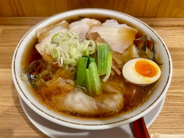 「冷やしワンタンメン」@ワンタンメンの満月 三鷹店の写真