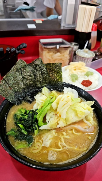 「ラーメン＋キャベツ＋ライス」@杉田家 千葉祐光店の写真