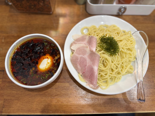 「特製牡蠣塩つけ麺200g 1200円 (辛アヒージョ変更)」@無冠 阿佐ヶ谷の写真