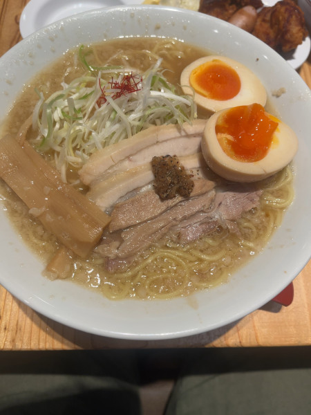 「みやこらぁめん」@大阪鶏白湯 らぁ麺 みやこ なんば本店 by POPUP ラーメン なんばラーメン一座 虎店の写真