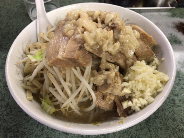 「小ラーメン(ニンニク、アブラ塊) 1000円」@ラーメン二郎 新宿小滝橋通り店の写真