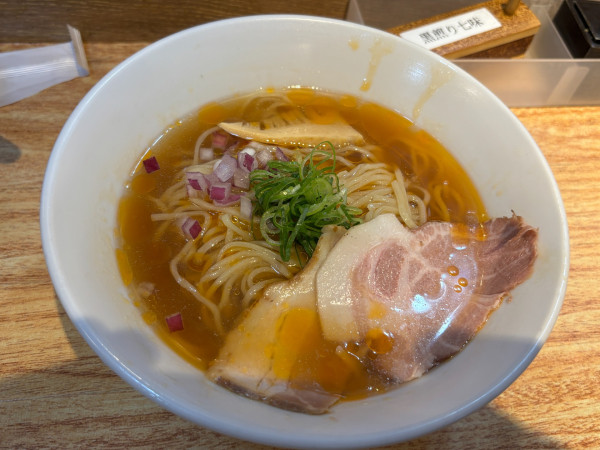 「冷やし花咲ガニらぁ麺」@貝出汁らぁ麺 虎武の写真