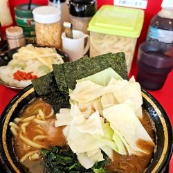 ラーメンとキャベツとライス🍚