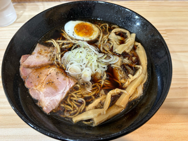 「古町ブラックラーメン」@古町めんの坊の写真
