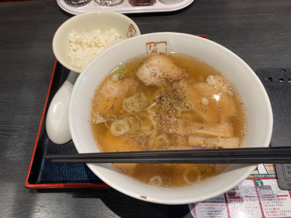「喜多方ラーメン ¥890」@喜多方ラーメン 坂内 内幸町ガード下店の写真