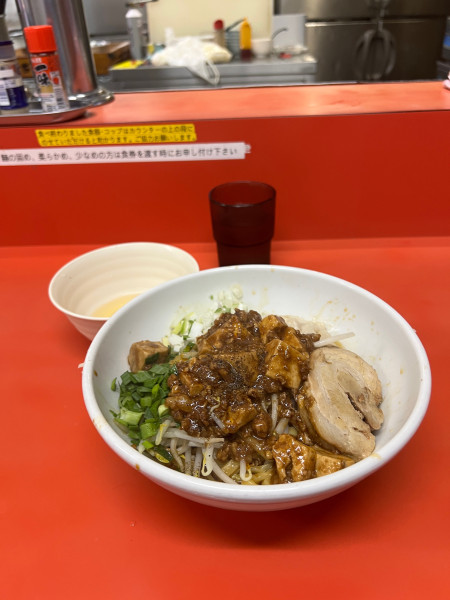 「汁なし麻婆麺」@らー麺 ぶたのジョーの写真